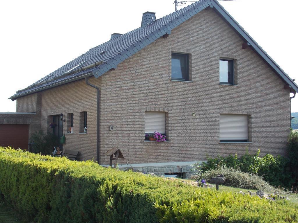 Ferienwohnung Inge Blum Müllenbach Buitenkant foto